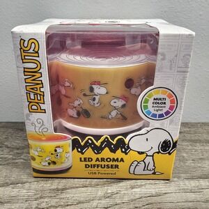Peanuts Snoopy LED Aroma Diffuser USB Powered Multi Lights Sports Theme NEW